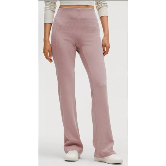 Lululemon Ribbed Flared Pants Size 6 - Softstreme High Rise Lounge/Athleisure - Picture 1 of 10